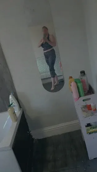 Angelika, 40