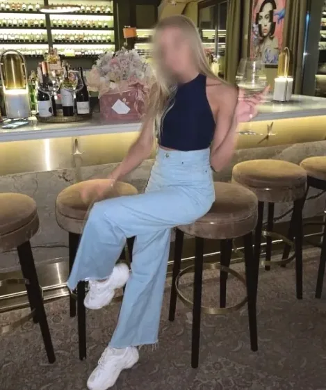 Corinna, 34