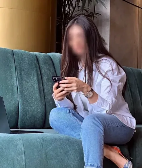 Ivana, 38