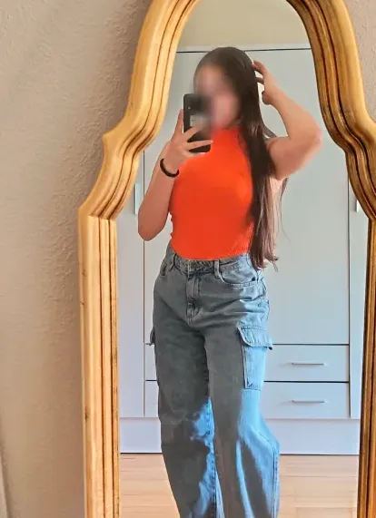 Julia, 20