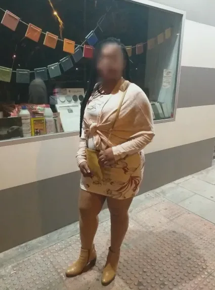 Melanie, 25