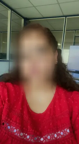 Nina, 40