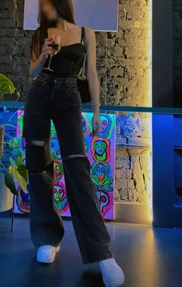 Sophia, 28